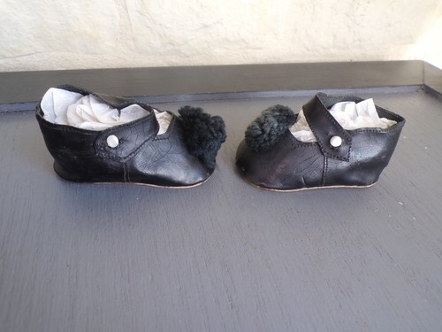 Poupée ancienne chaussures