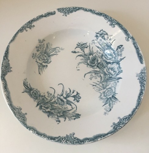 Ancienne assiette creuse