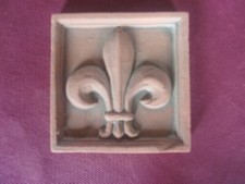 Beau carreau en terre cuite