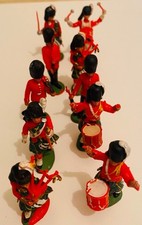 BRITAINS ?  10 Soldats plastique militaire Musiciens  gardes écossais