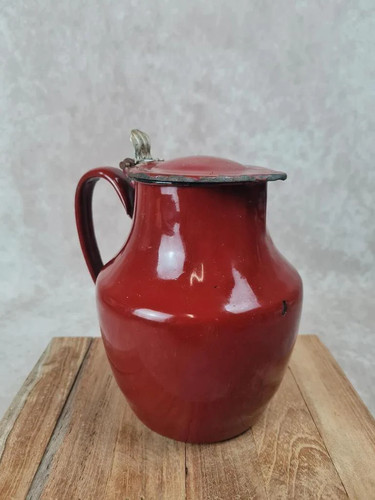 Ancien pot verseur émaillé