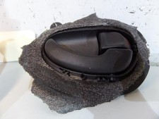 Poignee interieur arriere droit PEUGEOT 406 PHASE 2 BREAK 9143E8