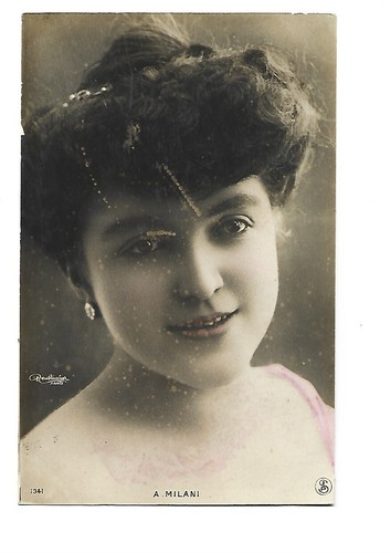 Opera femme artiste milani - a.,