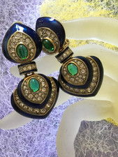 Boucles d’oreilles anciennes