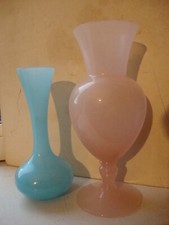 2 Vases en Verre Opaline Rose et Bleu Vintage Année 60/70