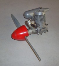 MOTEUR MVVS 6,5 POUR AVION POT D' ECHAPPEMENT ET HELICE GRAUPNER 25-15 --- 10-6"