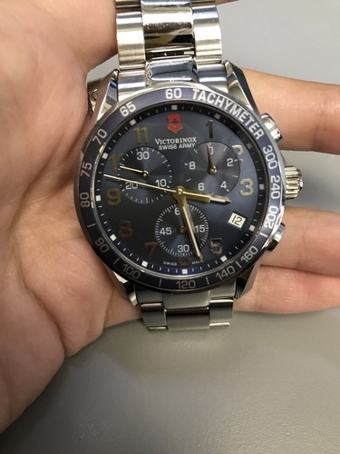 Victorinox watch 241120 - victorinox,