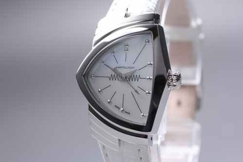 Presque comme neuve montre - comme, neuve]