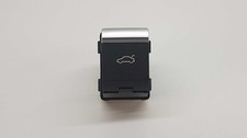 4M0959831A BOUTON DE HAYON /