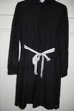 Superbe robe CLAUDIE PIERLOT  40 tissu et dentelle noire manches longues