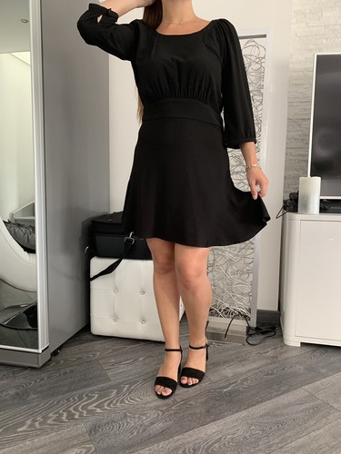 Robe noire volantée - , dos