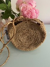 Sac rond  en paille de chez Mango ?