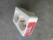 Legrand LEG90038 Adaptateur blanc 2 x 2P + T 16 A sur prise 20 A