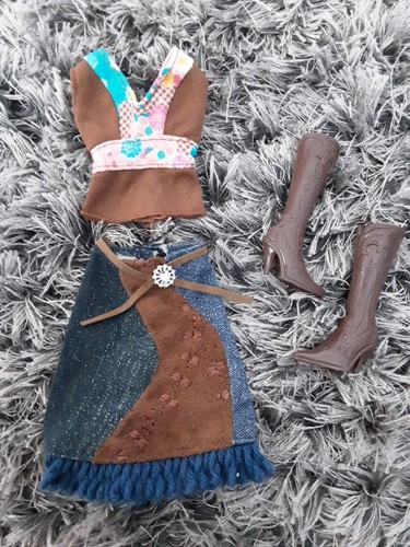 Vêtement barbie scène - scène,