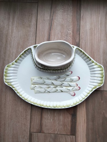 Plat asperges avec - asperges, egoutoir