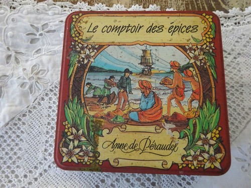 Ancienne boite carree - ancienne, tole