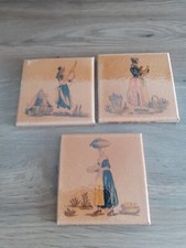 lot de 3 carreaux Faience Carrelage terre cuite  motif personnage ancien