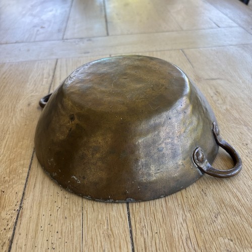 Ancienne bassine cul - de, poule