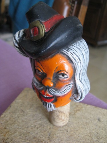 Ancien bouchon grotesque - ancien, "grotesque"