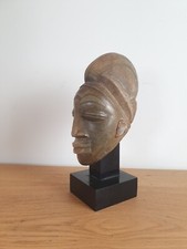 Tête en Pierre De Mbigou 