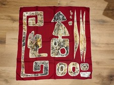 Foulard carré à motifs