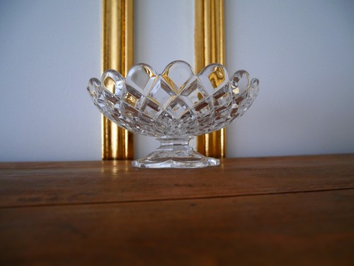 Coupe coupelle plat sur - , pied