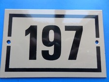 Ancien numéro de rue, Maison plaque émaillée, Beige  N° 197