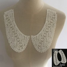 COL Claudine, encolure