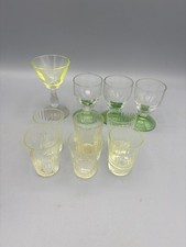 10 anciens petits verres liqueur OURALINE