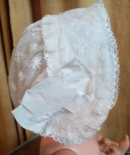 bonnet ancien, bébé, poupée en dentelle de tulle brodé