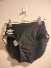 culotte bloomer athletisme adidas femme ,vintage couleur noir taille M  voir L