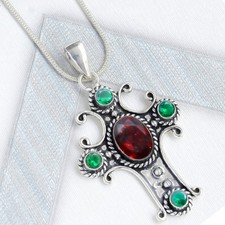 Coupe grenat rouge, pendentif