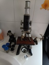 Ancien Microscope Et Petit Microscope Et Accessoires Divers