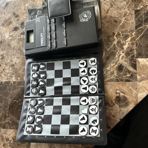 Fidelity micro chess - fidelity,