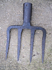 Outil ancien - fourche bêche en fer forgé à 4 dents