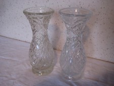 2 Vases en verre   21,5 cm de