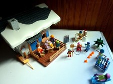 Chalet Montagne Neige Hiver avec piste ski Luge Surf - playmobil