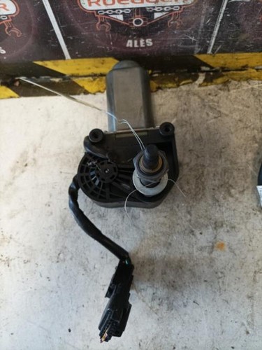 Moteur essuie glace avant