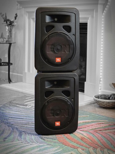 One pair jbl eon - , 10g2