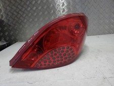 Feu arriere principal droit