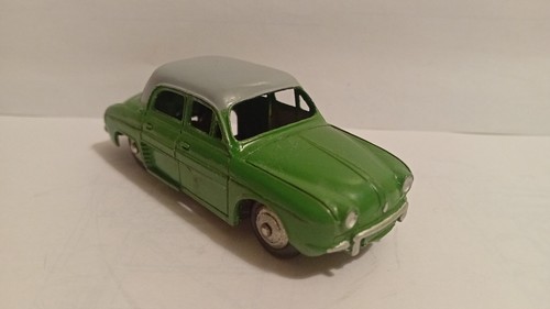 Renault dauphine repeinte - renault,