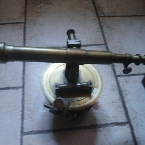 Ancien théodolite instrument - thÉodolite,