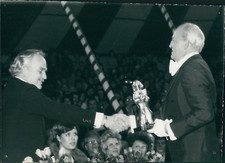 Monaco, Le Prince Rainier remet le Clown D'Or à Alexis Gruss, 1975, Vintage