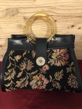 sac à main brodé /canevas