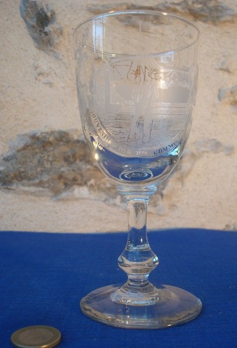 V42 verre pied - verre, gravé