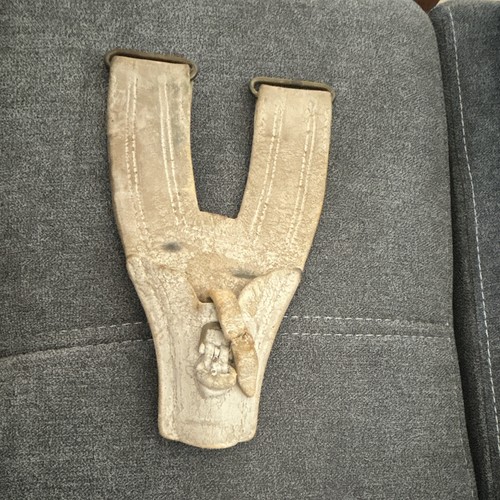 Porte sabre briquet modèle