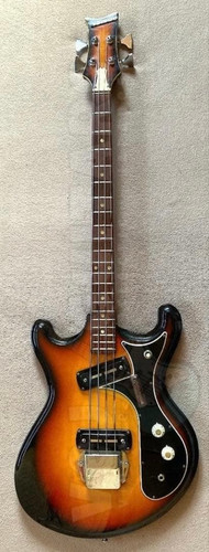 Rare guitare basse électrique