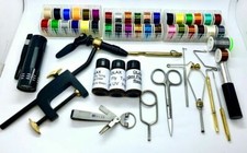 Kodiak Kit de Matériel et Outil de Montage de Mouches, Fil, Colle, Whip, Torche 