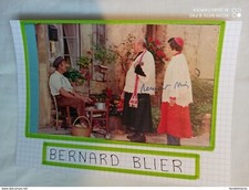 AUTOGRAPHE de Bernard BLIER SUR COUPURE DE PRESSE COLLEE SUR BRISTOL 15 x 21 cm