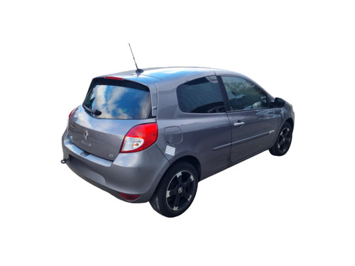 Porte avant droit renault clio - porte,